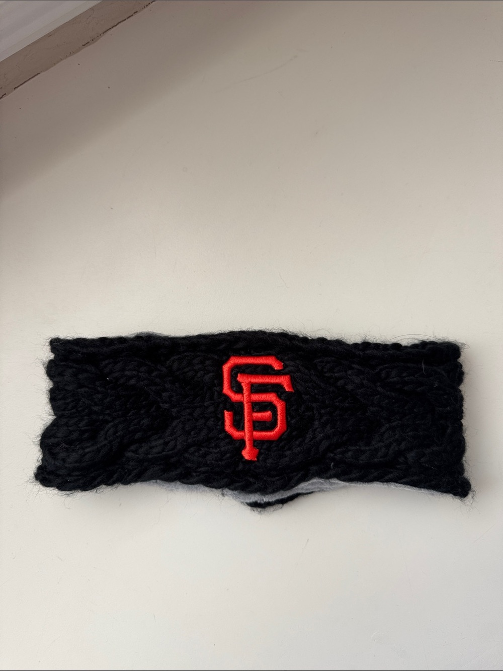 San Francisco Giants Black Cable Knit Headband with Orange SF Logo